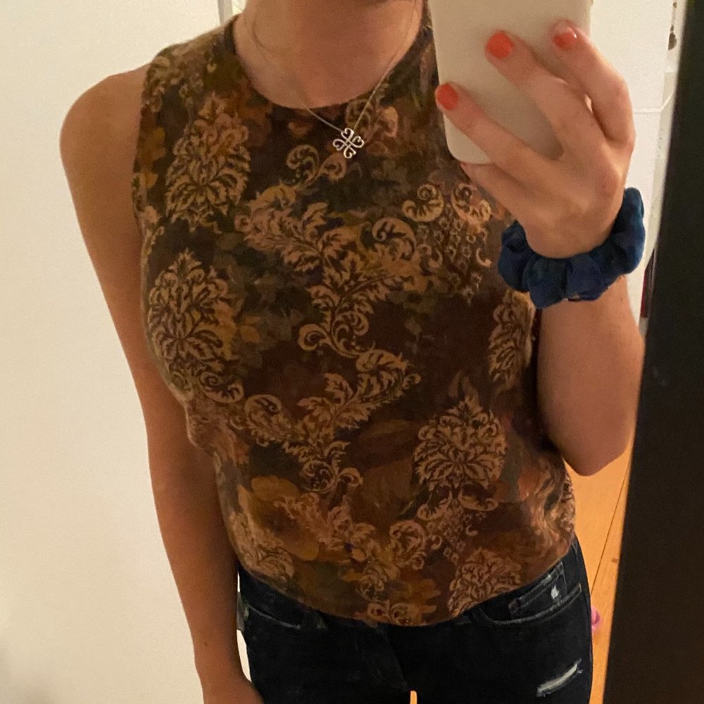 Beautiful Neiman Marcus cashmere sweater top